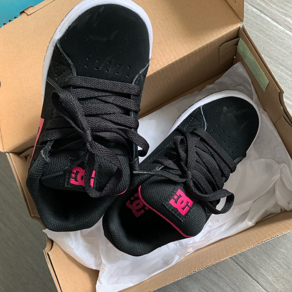 DC girl’s shoes